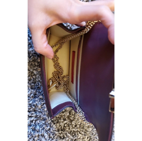 Valentino Garavani glam lock leather crossbody bag - Picture 7 of 7